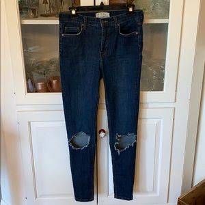Women’s Free People Busted knee skinny jeans